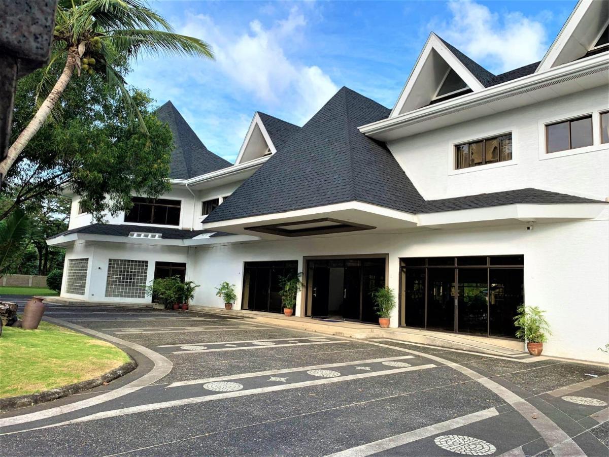 Chateau Bleu Resort Calamba  Eksteriør billede