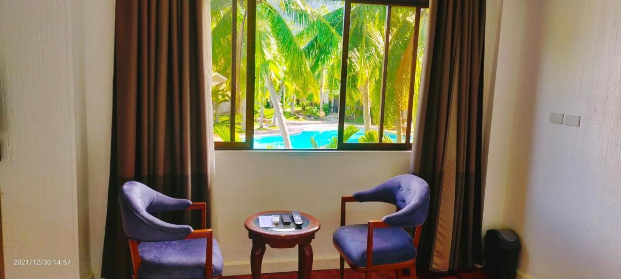 Chateau Bleu Resort Calamba  Eksteriør billede