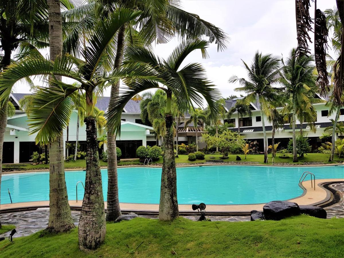 Chateau Bleu Resort Calamba  Eksteriør billede